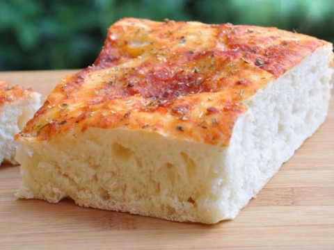 Focaccia al pomodoro