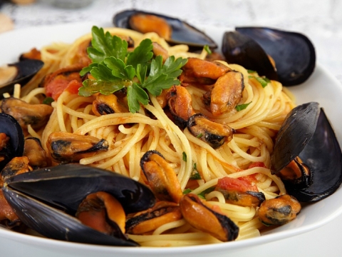 Spaghetti con le cozze (špageti sa dagnjama)